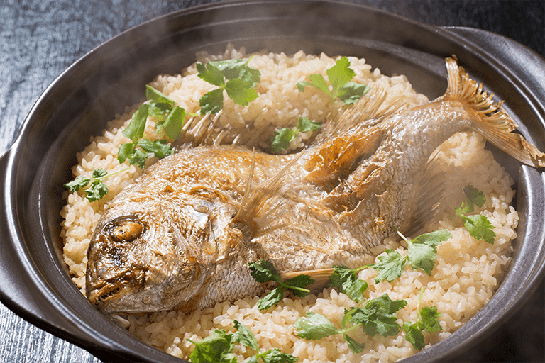 愛媛今治市や松山市のスタイルの郷土料理「鯛めし」