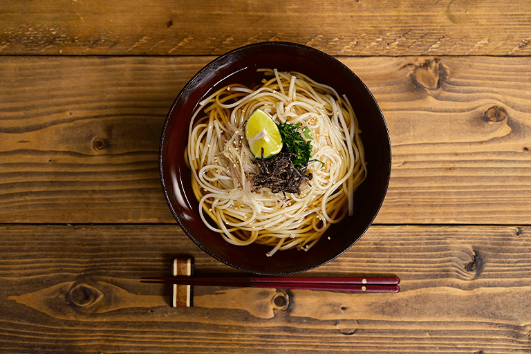 徳島県つるぎ町で昔から親しまれているご当地グルメ「半田素麺」
