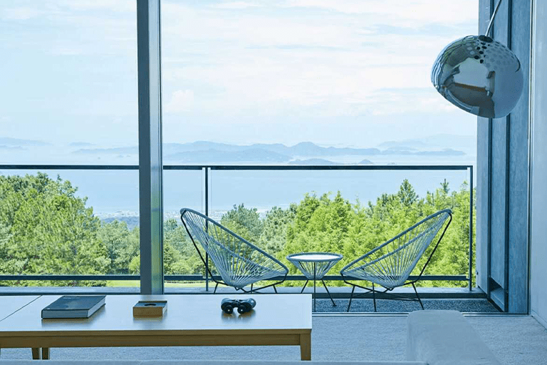 瀬戸内でおすすめのホテル「瀬戸内リトリート 青凪 by 温故知新」の客室からの景色
