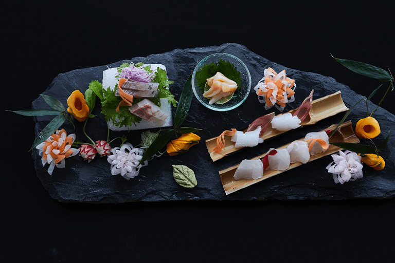 「瀬戸内リトリート 青凪 by 温故知新」で提供される懐石料理