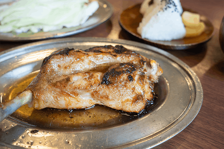 瀬戸内海エリアの絶品グルメ 香川「骨付鳥」