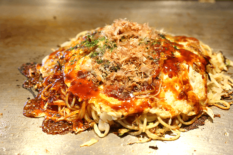 瀬戸内海エリアの絶品グルメ 広島「広島風お好み焼き」